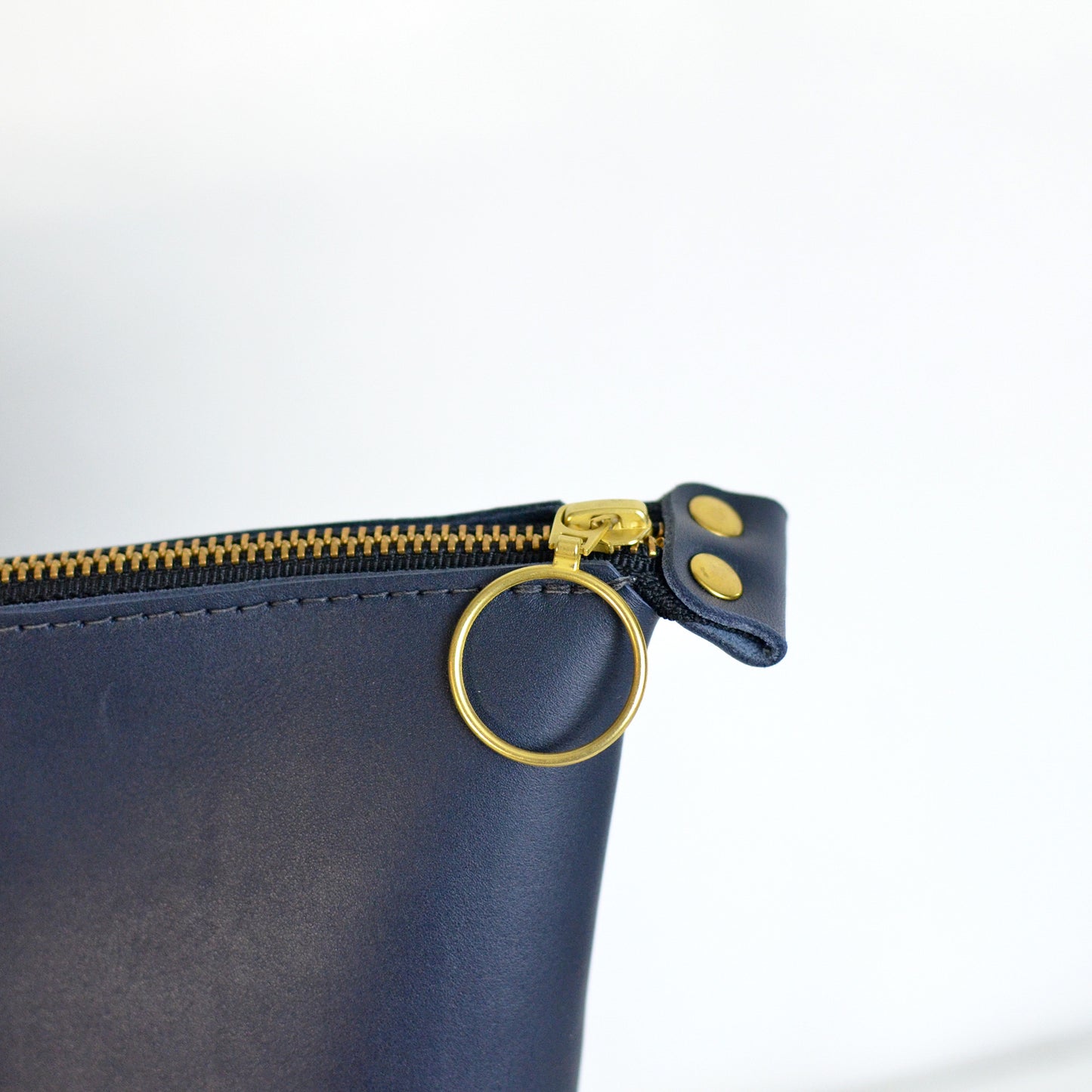 READY-to-SEND Large Classic Tote - Navy Blue Leather
