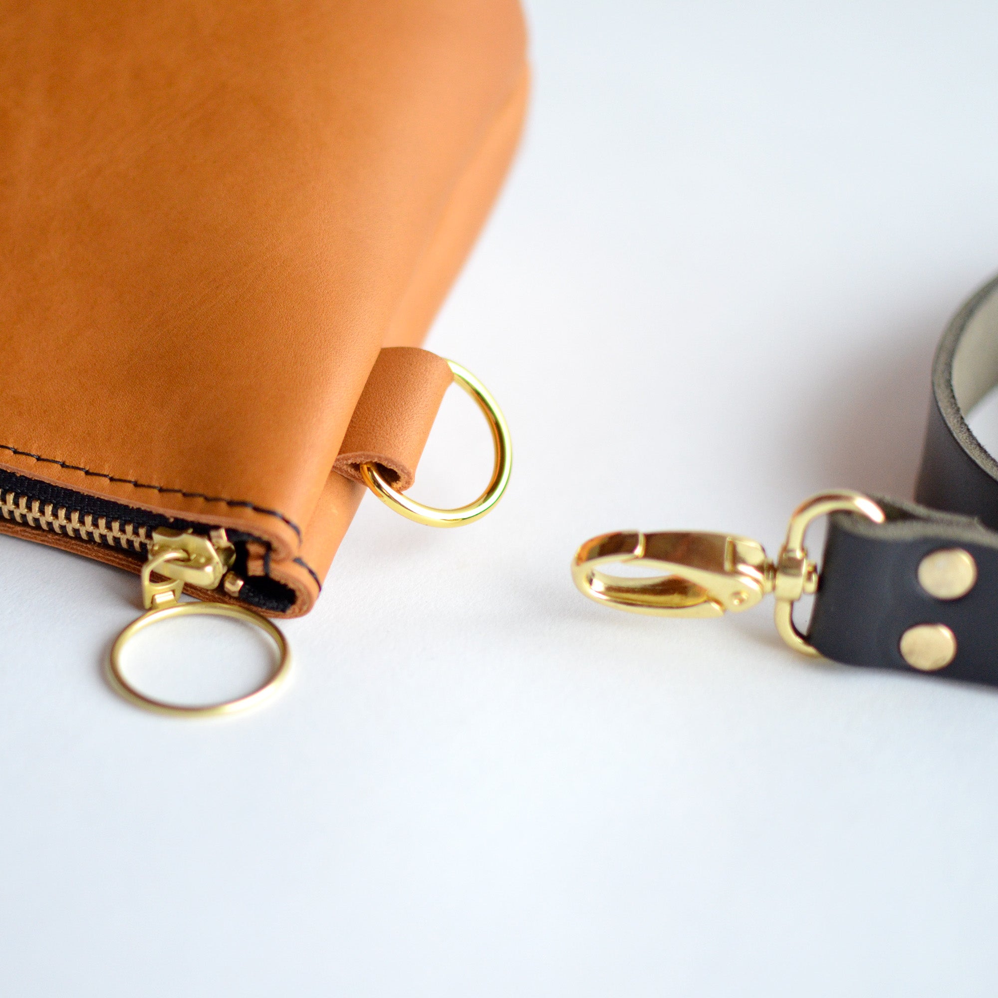 Handmade Leather Bags, Backpacks & Wallets in Washington. – MOSS BAGS